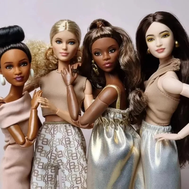 Barbie Basic Elegance Sammlerpuppe – Elegantes Design mit Goldakzenten
