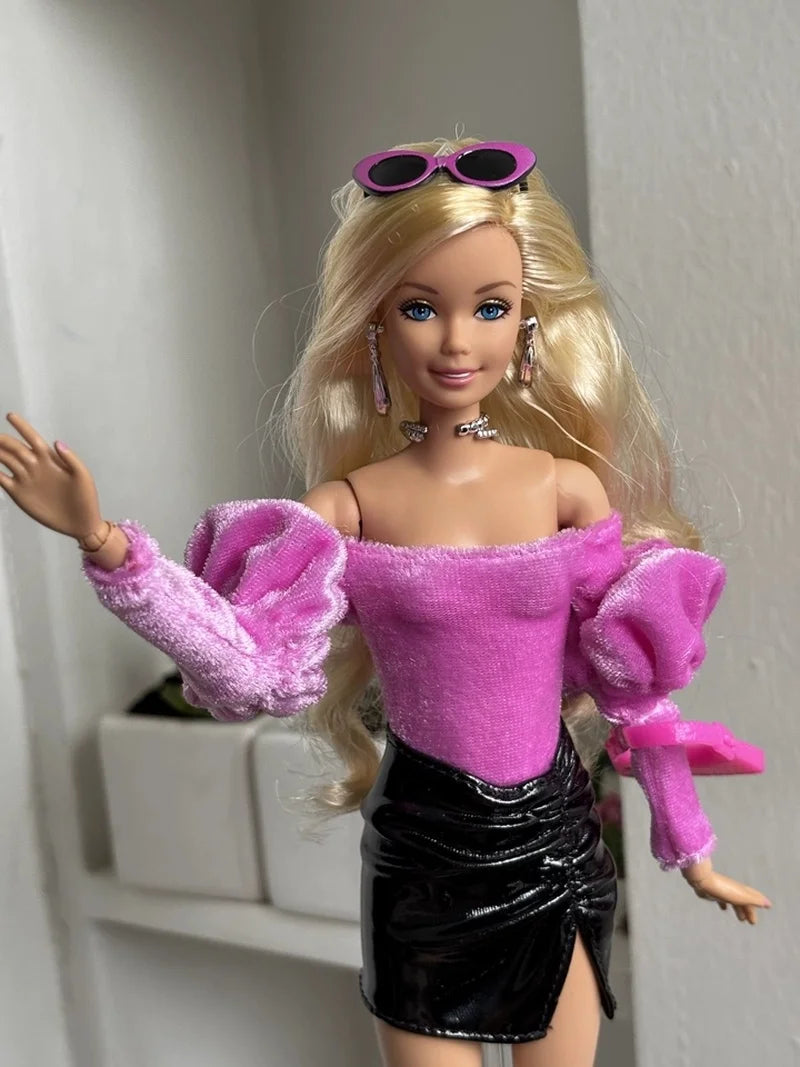 Barbie Superstar Deluxe Fashion Puppe – Schwarz & Pink, ca. 30 cm